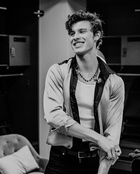 Shawn Mendes : shawn-mendes-1566701822.jpg