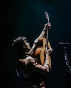 Shawn Mendes : shawn-mendes-1566711362.jpg