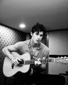 Shawn Mendes : shawn-mendes-1570849741.jpg