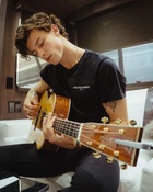 Shawn Mendes : shawn-mendes-1579917862.jpg