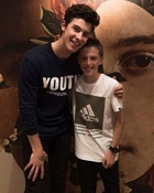 Shawn Mendes : shawn-mendes-1579977785.jpg