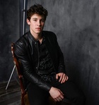 Shawn Mendes : shawn-mendes-1583274264.jpg