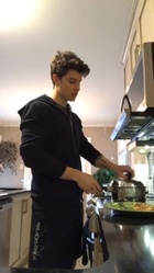 Shawn Mendes : shawn-mendes-1636923307.jpg