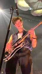 Shawn Mendes : shawn-mendes-1637861695.jpg