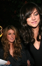 Shenae Grimes : TI4U_u1277229287.jpg