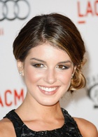 Shenae Grimes : shenae-grimes-1408039483.jpg