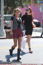 Shenae Grimes : shenaegrimes_1274210425.jpg