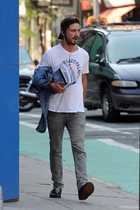 Shia LaBeouf : shia_labeouf_1255730510.jpg