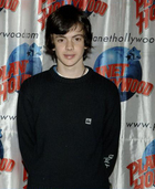 Skandar Keynes : TI4U_u1137454445.jpg