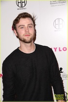 Sterling Beaumon : sterling-beaumon-1455203521.jpg