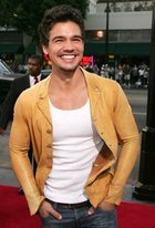 Steven Strait : steven_strait_1204237468.jpg