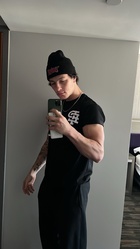 Tayler Holder : tayler-holder-1670706002.jpg