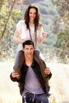 Taylor Lautner : TI4U1422208133.jpg