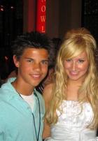 Taylor Lautner : TI4U_u1157642664.jpg