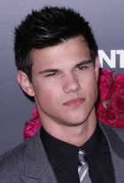 Taylor Lautner : taylor-lautner-1314397169.jpg