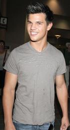 Taylor Lautner : taylor-lautner-1314922071.jpg