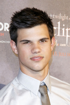 Taylor Lautner : taylor-lautner-1315420685.jpg