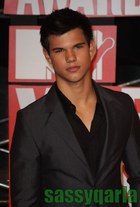 Taylor Lautner : taylor-lautner-1315420691.jpg