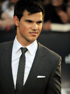 Taylor Lautner : taylor-lautner-1315420698.jpg