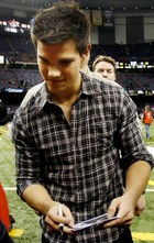 Taylor Lautner : taylor-lautner-1315420815.jpg