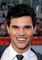 Taylor Lautner : taylor-lautner-1315683048.jpg