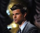 Taylor Lautner : taylor-lautner-1315689136.jpg