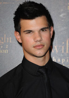 Taylor Lautner : taylor-lautner-1315733161.jpg