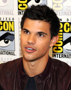 Taylor Lautner : taylor-lautner-1315784651.jpg