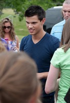 Taylor Lautner : taylor-lautner-1316350281.jpg