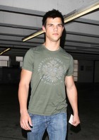 Taylor Lautner : taylor-lautner-1316820845.jpg