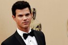 Taylor Lautner : taylor-lautner-1316924224.jpg