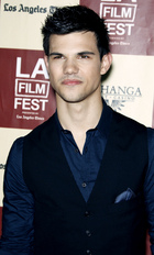 Taylor Lautner : taylor-lautner-1316987268.jpg