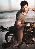 Taylor Lautner : taylor-lautner-1316987576.jpg