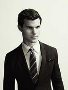 Taylor Lautner : taylor-lautner-1317869092.jpg