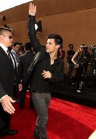 Taylor Lautner : taylor-lautner-1326396397.jpg