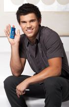 Taylor Lautner : taylor-lautner-1326396448.jpg