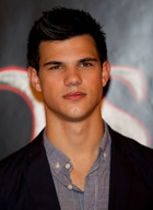 Taylor Lautner : taylor-lautner-1326396465.jpg