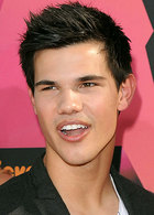 Taylor Lautner : taylor-lautner-1326504698.jpg