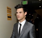 Taylor Lautner : taylor-lautner-1326536028.jpg