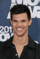 Taylor Lautner : taylor-lautner-1327783069.jpg