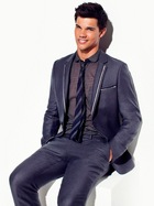 Taylor Lautner : taylor-lautner-1332612397.jpg