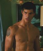 Taylor Lautner : taylor-lautner-1337051288.jpg