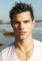 Taylor Lautner : taylor-lautner-1340333239.jpg