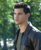 Taylor Lautner : taylor-lautner-1341769822.jpg