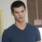 Taylor Lautner : taylor-lautner-1341769828.jpg