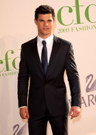 Taylor Lautner : taylor-lautner-1343205766.jpg