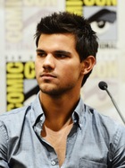 Taylor Lautner : taylor-lautner-1350465092.jpg