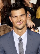 Taylor Lautner : taylor-lautner-1363496311.jpg