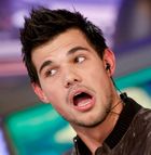 Taylor Lautner : taylor-lautner-1386863654.jpg