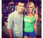 Taylor Lautner : taylor-lautner-1388929870.jpg